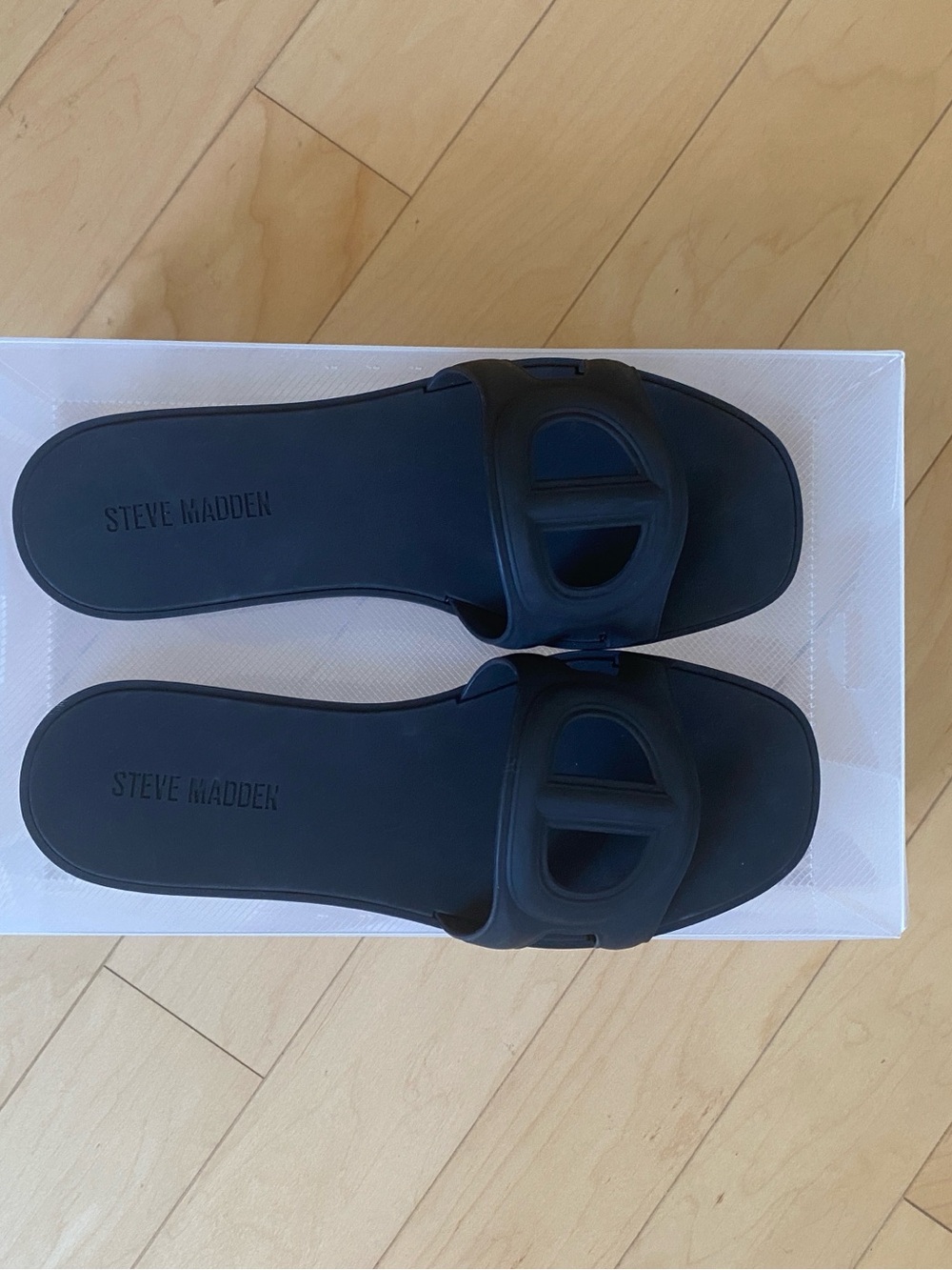 Steve Madden Black Jellie Slide Sandals with Logo Accent - Picture 2 of 7